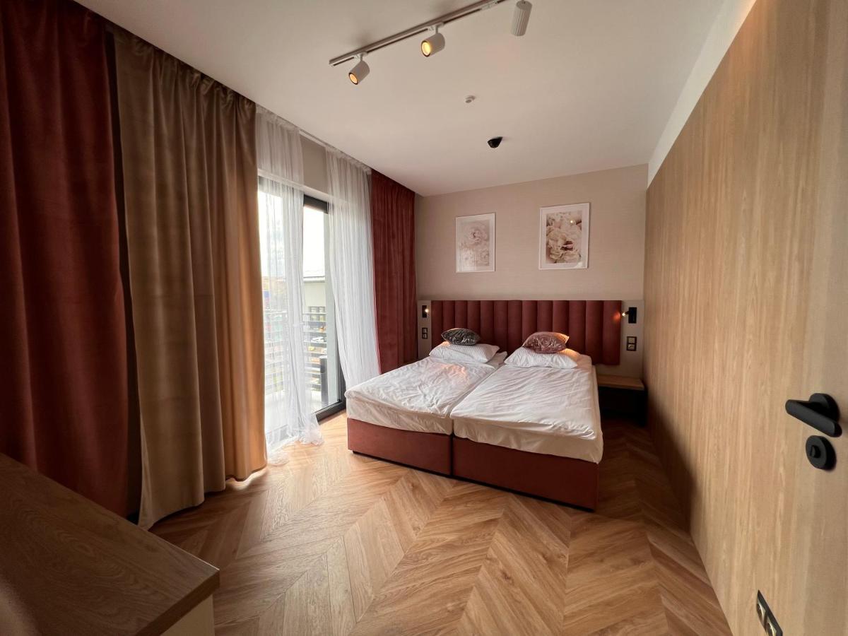 Resto Inn - Smart Apartamenty Blisko Energylandii Polwies Exterior foto